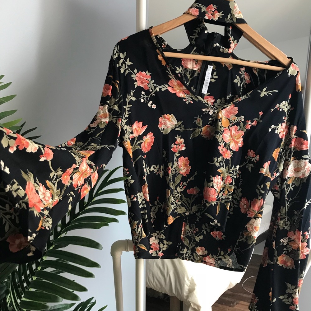 Light weight cropped blouse